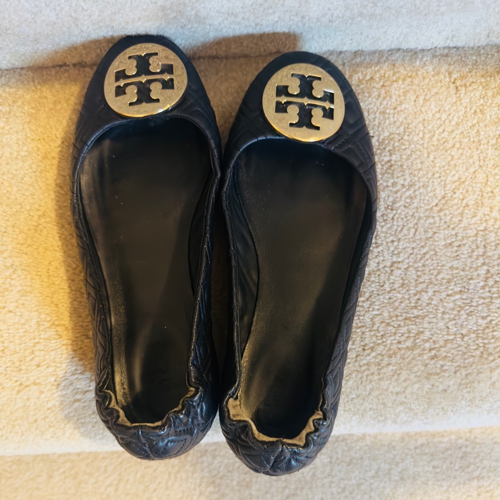 ✅  Tory Burch Quilted Ballet Flat - Black and Gold size 8.0